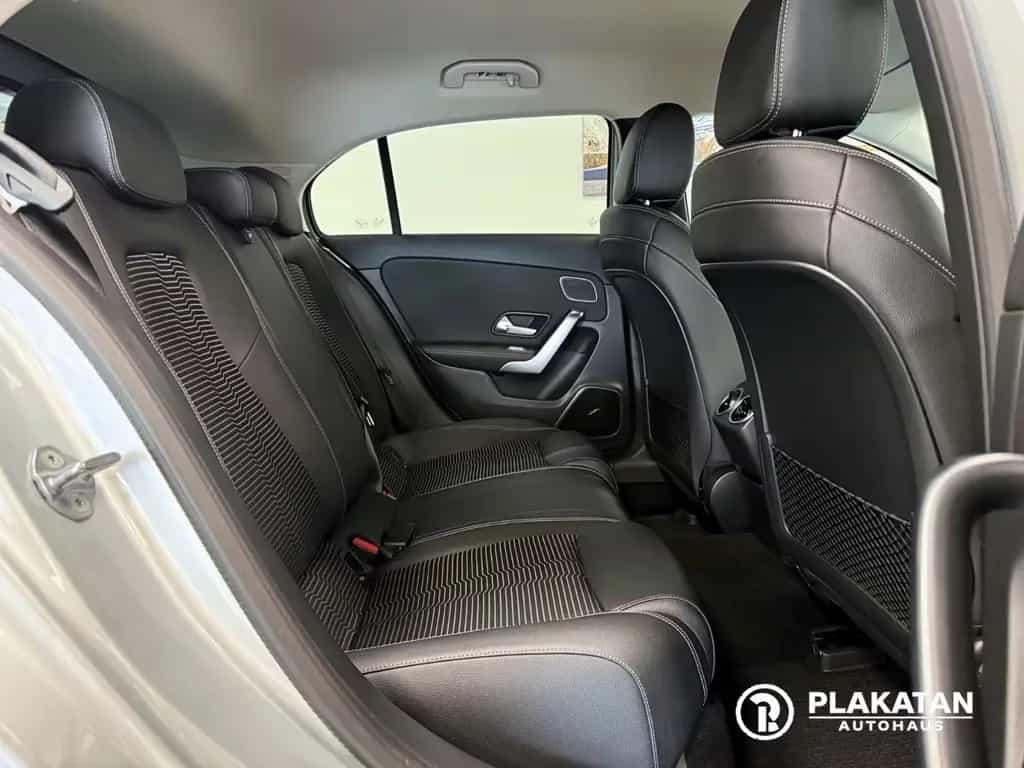 Mercedes-Benz A 200 Assist LED Kamera 360 Burmester 1Hand 09/2018-photo-36