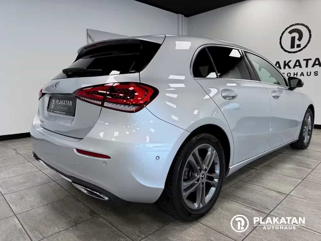 Mercedes-Benz A 200 Assist LED Kamera 360 Burmester 1Hand 09/2018-photo-4
