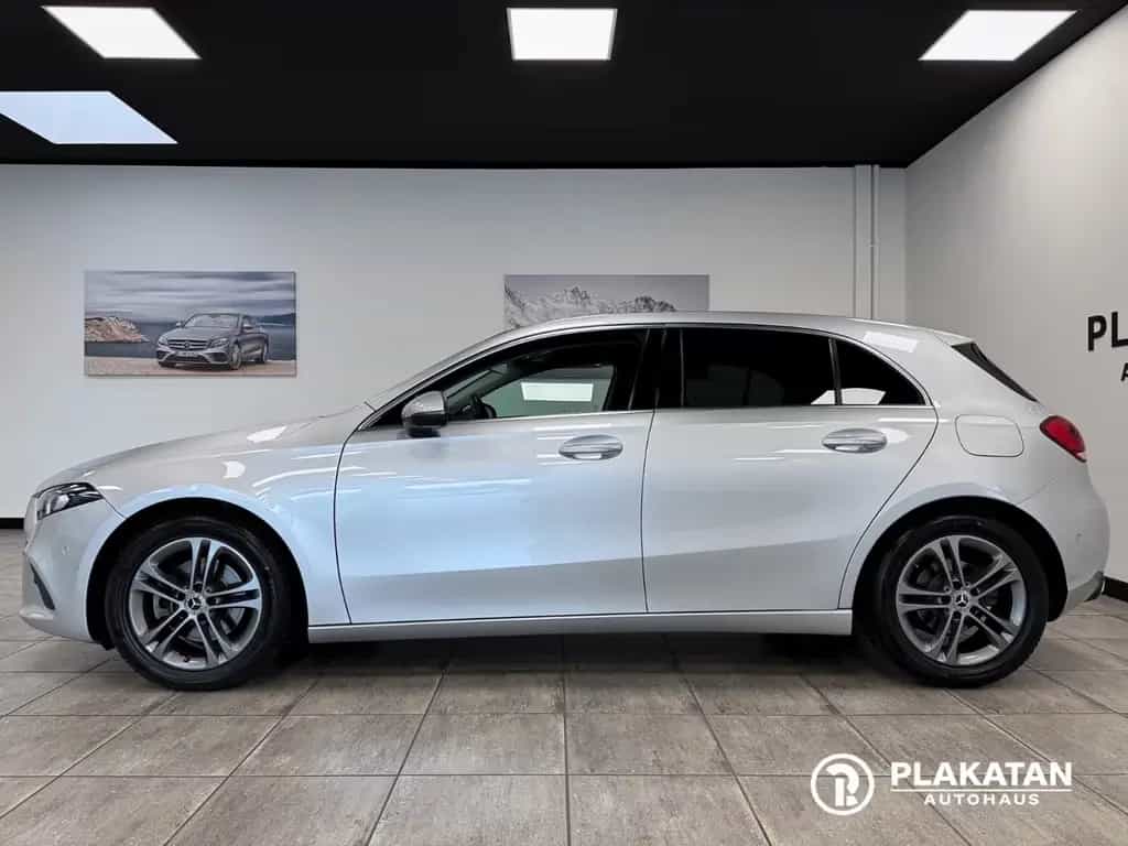 Mercedes-Benz A 200 Assist LED Kamera 360 Burmester 1Hand 09/2018-photo-7