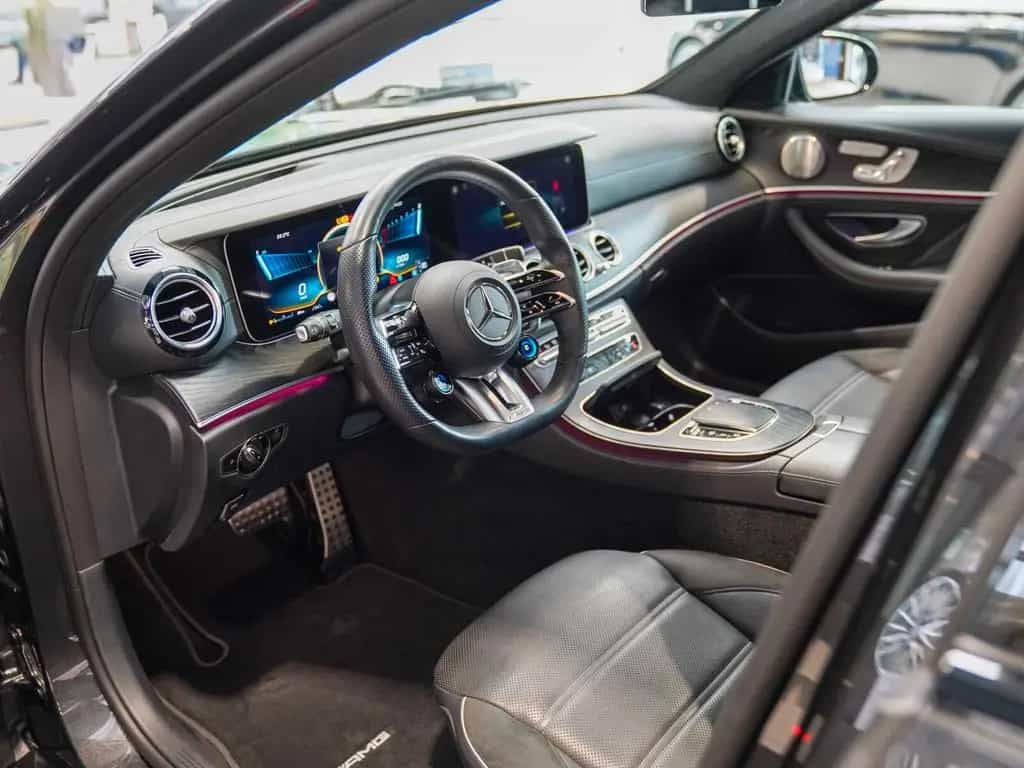 Mercedes-Benz E 63 AMG S T 4M+ Night Kreuzspeiche Head-up Pano 06/2022-photo-19