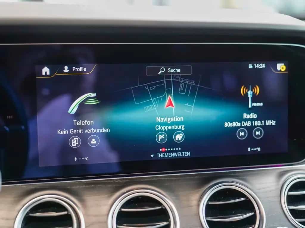 Mercedes-Benz E 63 AMG S T 4M+ Night Kreuzspeiche Head-up Pano 06/2022-photo-24