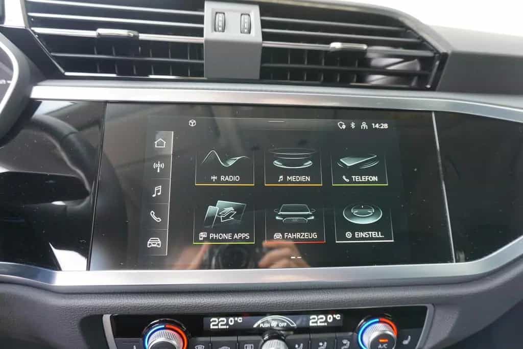 Audi Q3 1.5TSI S-tronic LED Kamera SHZ 1.Hd* 18" 06/2022-photo-9
