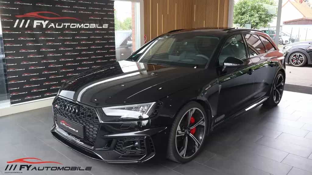 Audi RS4 2.9 TFSI quattro Carbon* Kam.* LED* Garantie 08/2019-photo-0