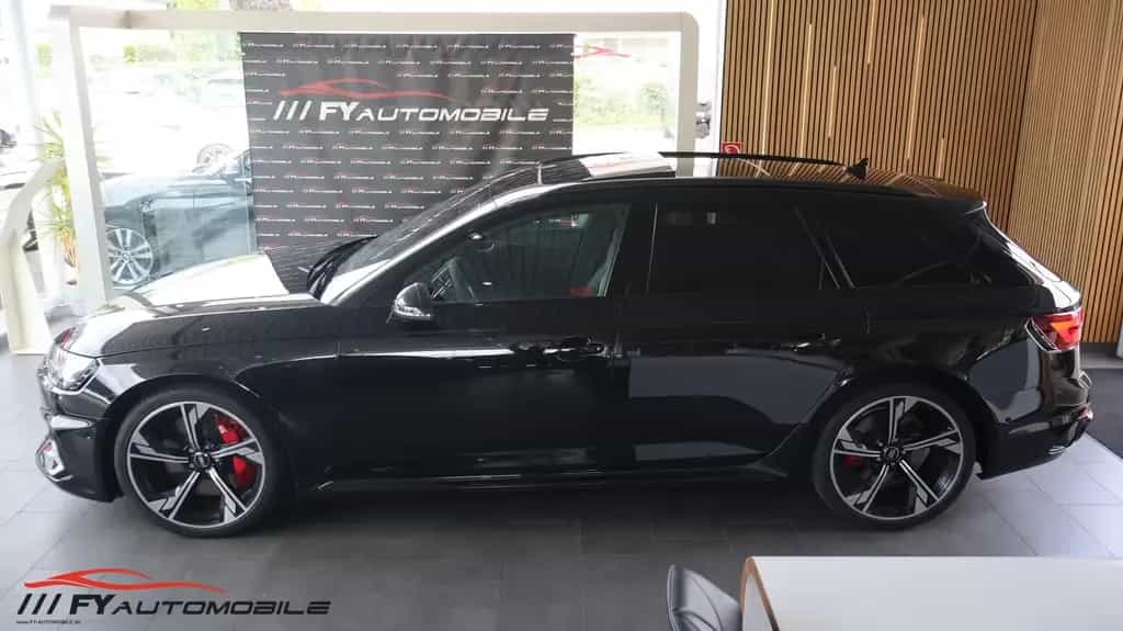 Audi RS4 2.9 TFSI quattro Carbon* Kam.* LED* Garantie 08/2019-photo-1