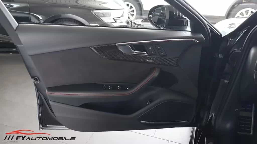 Audi RS4 2.9 TFSI quattro Carbon* Kam.* LED* Garantie 08/2019-photo-15