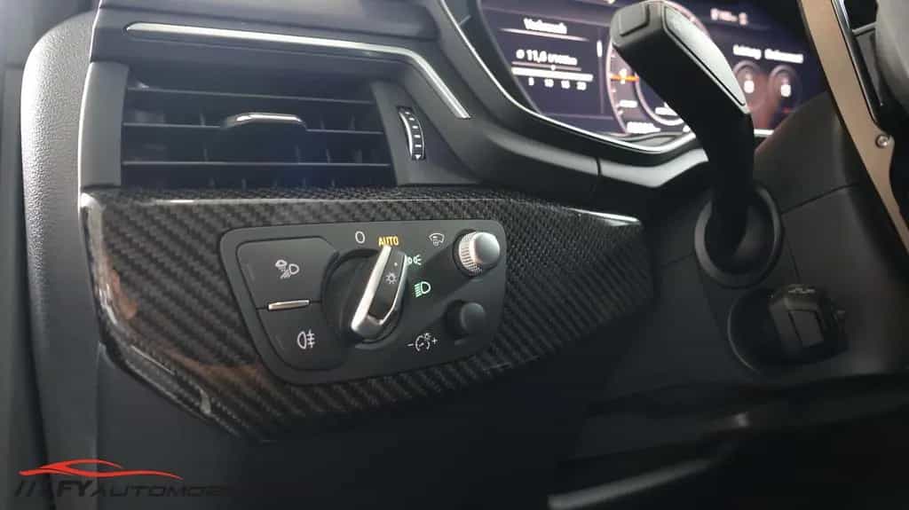 Audi RS4 2.9 TFSI quattro Carbon* Kam.* LED* Garantie 08/2019-photo-20