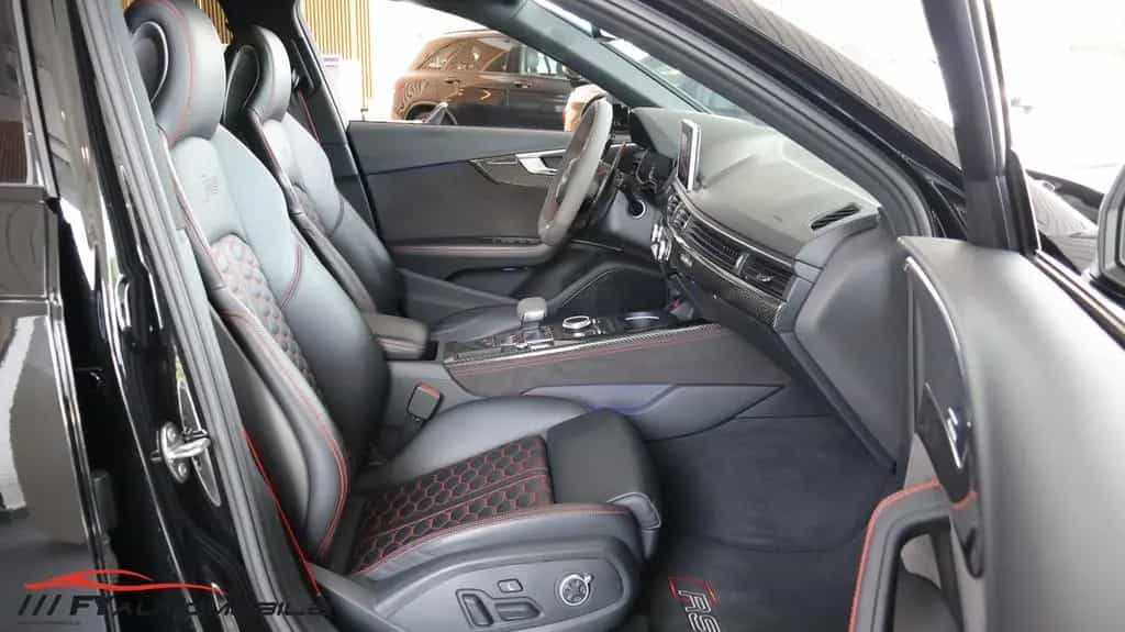 Audi RS4 2.9 TFSI quattro Carbon* Kam.* LED* Garantie 08/2019-photo-30