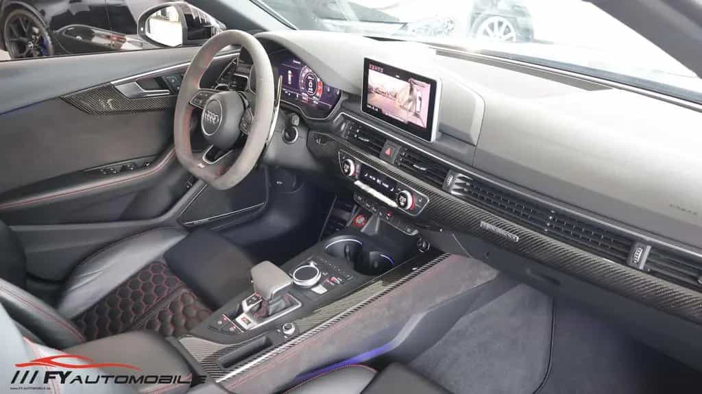 Audi RS4 2.9 TFSI quattro Carbon* Kam.* LED* Garantie 08/2019-photo-32