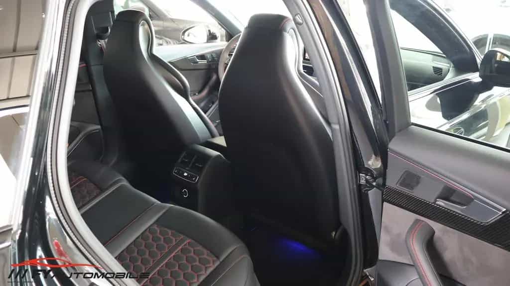 Audi RS4 2.9 TFSI quattro Carbon* Kam.* LED* Garantie 08/2019-photo-34