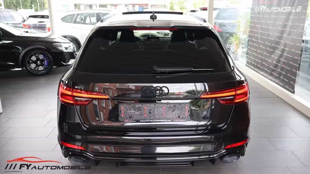 Audi RS4 2.9 TFSI quattro Carbon* Kam.* LED* Garantie 08/2019-photo-4