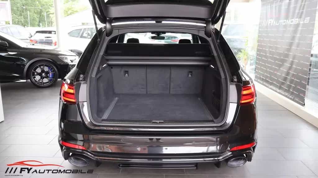 Audi RS4 2.9 TFSI quattro Carbon* Kam.* LED* Garantie 08/2019-photo-5