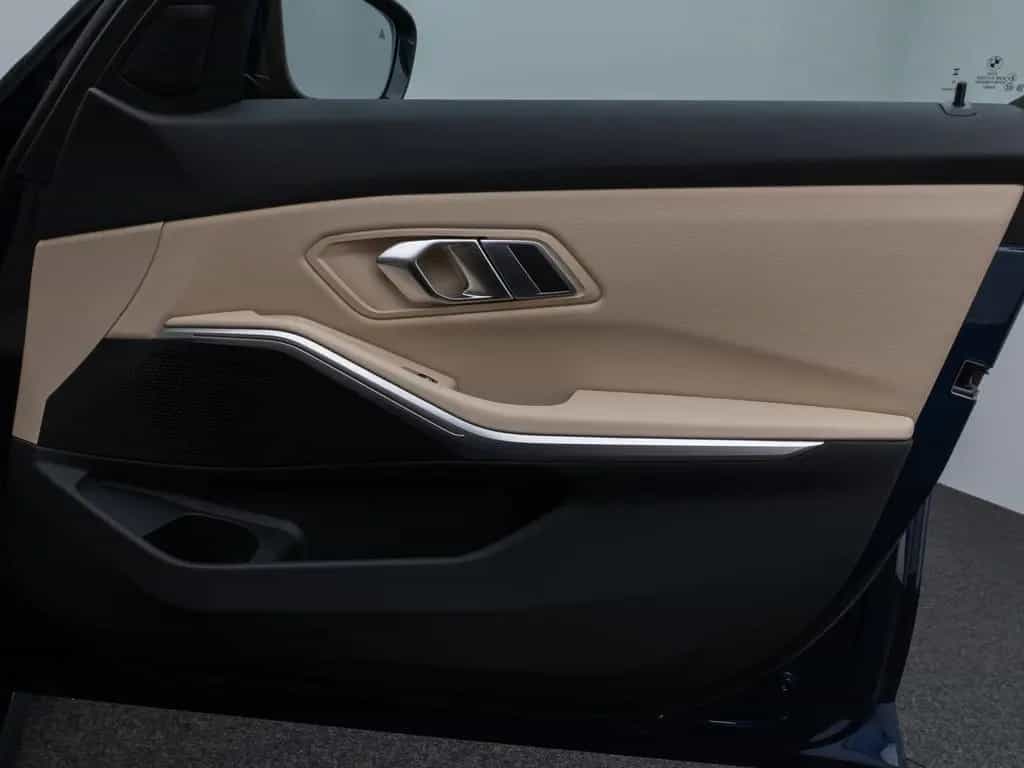 BMW 330 i xD Kamera DAB HiFi Leder Sportsitz Komfort 02/2023-photo-30