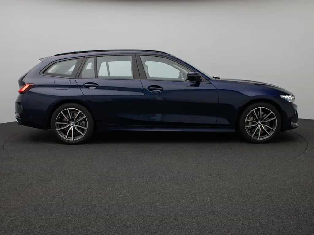 BMW 330 i xD Kamera DAB HiFi Leder Sportsitz Komfort 02/2023-photo-4