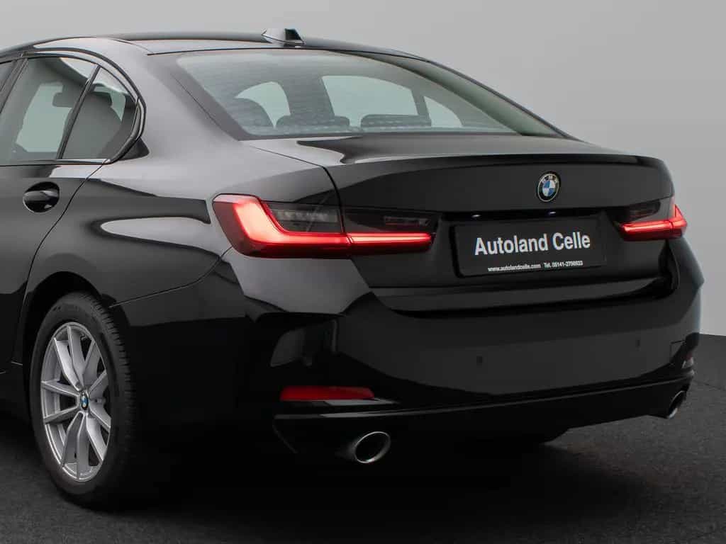 BMW 318 i DAB PDC Widscreen Geschwindigkeitsreg LED 10/2024-photo-12