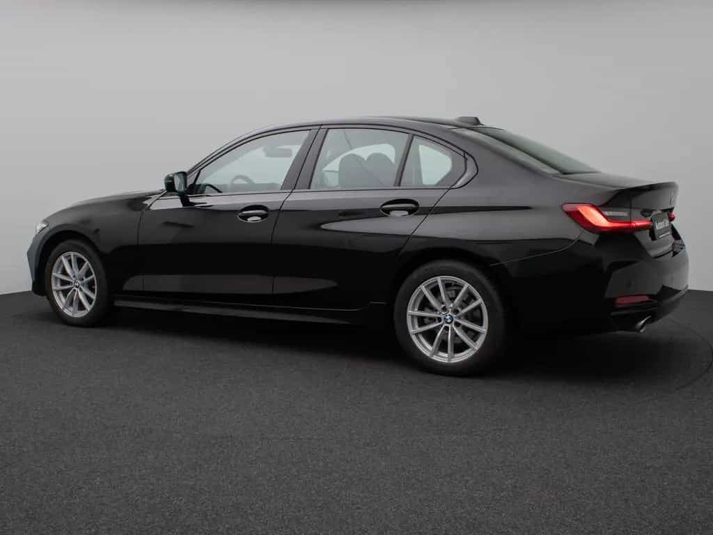 BMW 318 i DAB PDC Widscreen Geschwindigkeitsreg LED 10/2024-photo-9