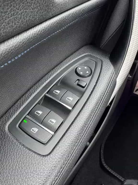 BMW 120 i Edition M Sport Shadow A Edition M Spor... 03/2019-photo-10