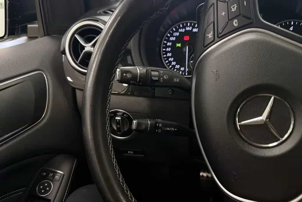 Mercedes-Benz B 200 CDI *AMG*Night*PanoSD*Bi-Xenon*Navi*Klima 01/2015-photo-20