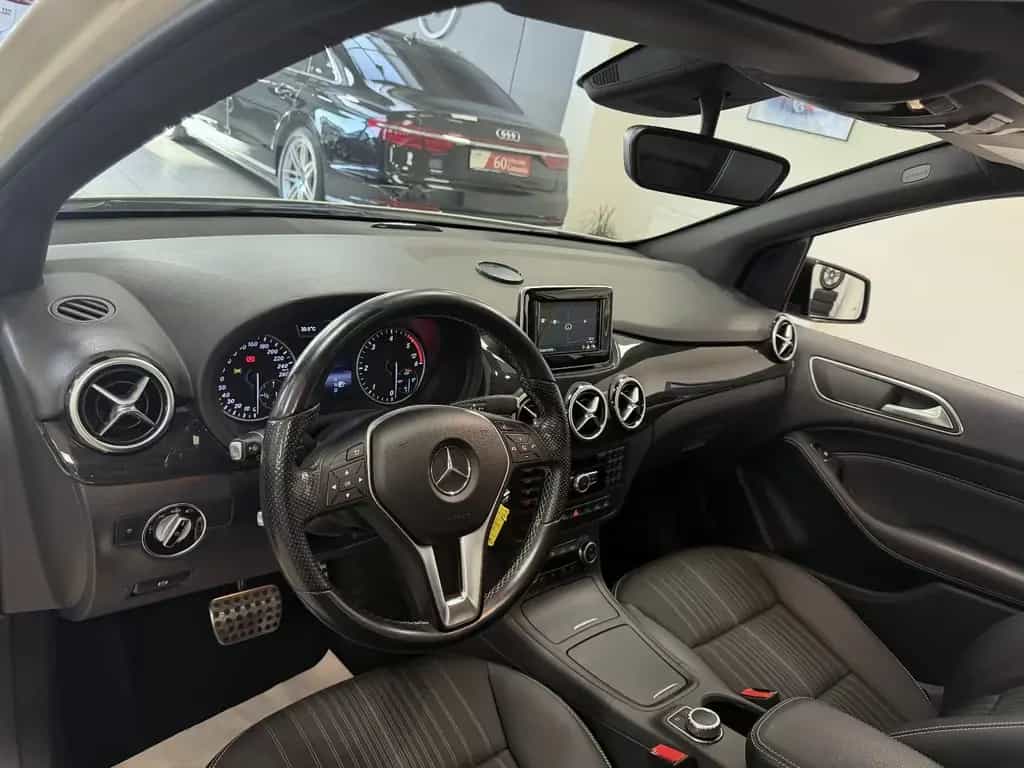 Mercedes-Benz B 200 CDI *AMG*Night*PanoSD*Bi-Xenon*Navi*Klima 01/2015-photo-3