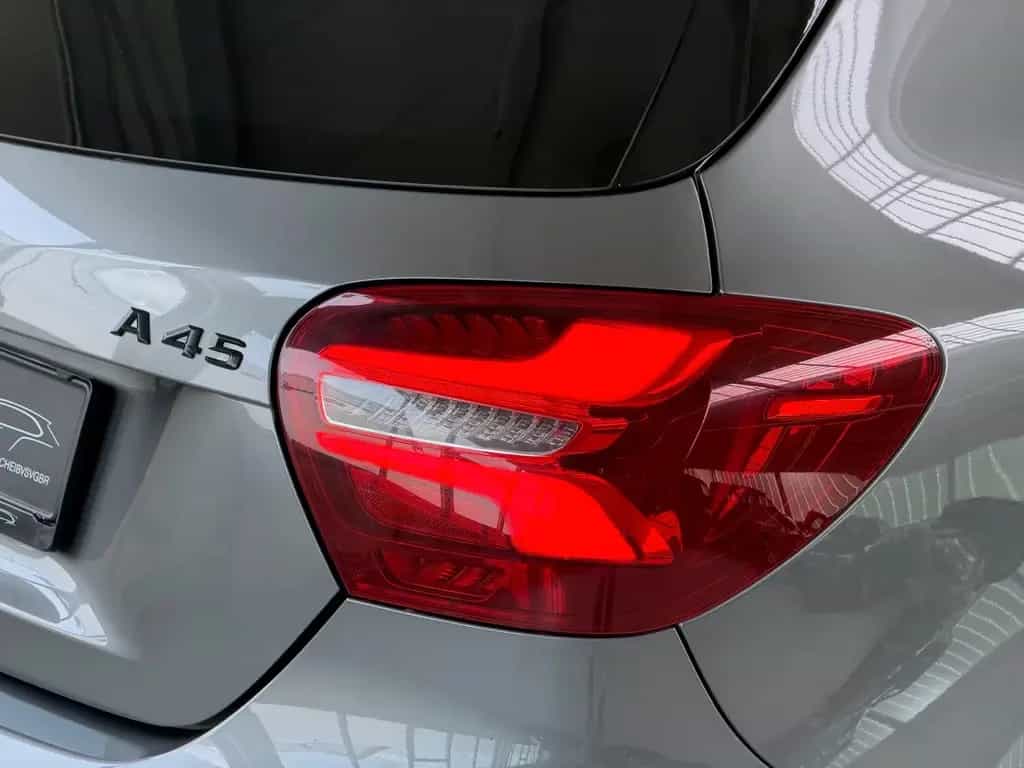 Mercedes-Benz A 45 AMG 4Matic*Performance-Abgas*Panorama*LED* 11/2017-photo-18