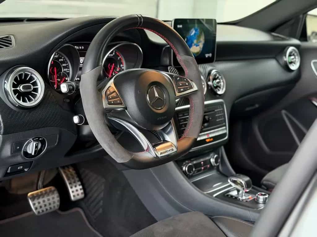 Mercedes-Benz A 45 AMG 4Matic*Performance-Abgas*Panorama*LED* 11/2017-photo-19