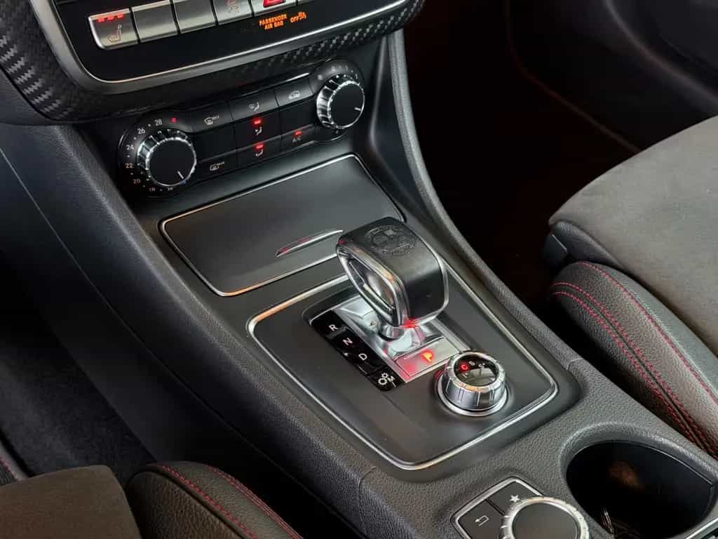 Mercedes-Benz A 45 AMG 4Matic*Performance-Abgas*Panorama*LED* 11/2017-photo-26