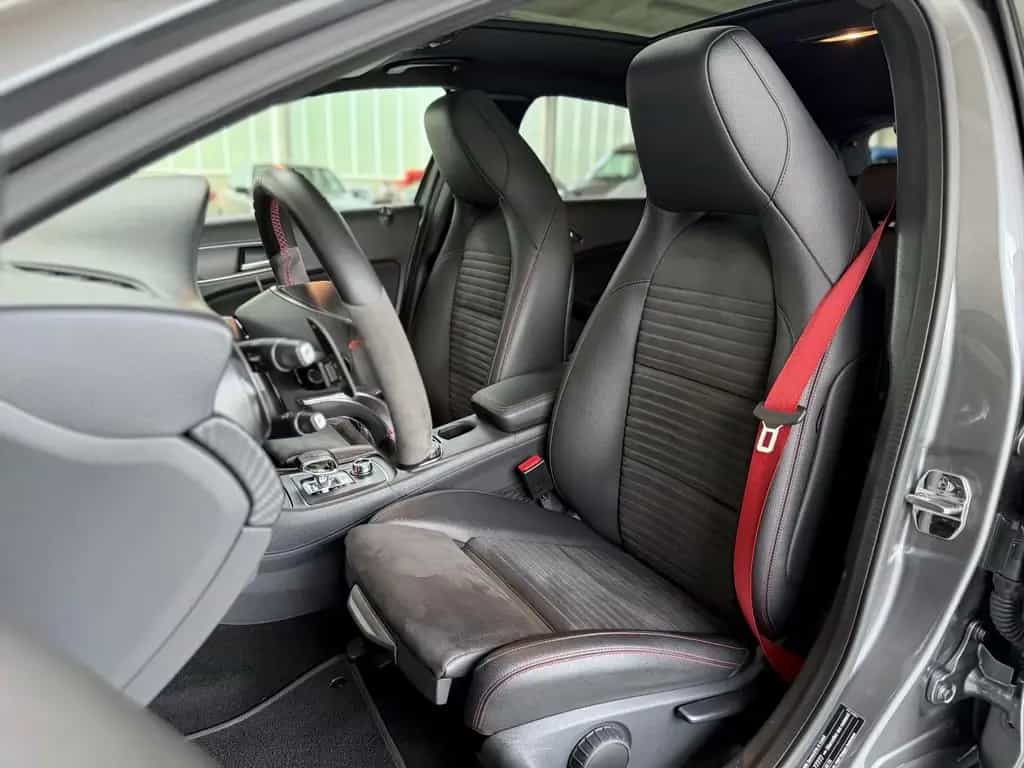 Mercedes-Benz A 45 AMG 4Matic*Performance-Abgas*Panorama*LED* 11/2017-photo-30
