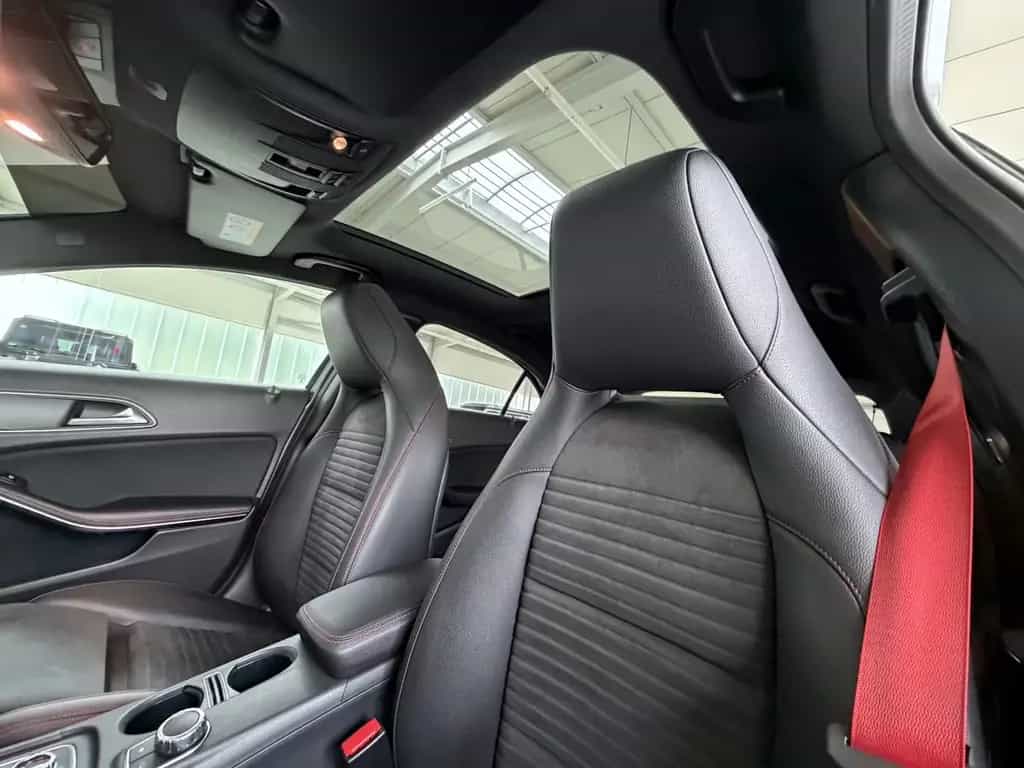 Mercedes-Benz A 45 AMG 4Matic*Performance-Abgas*Panorama*LED* 11/2017-photo-31
