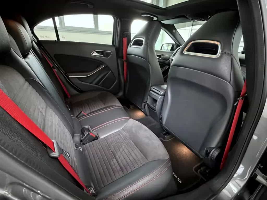 Mercedes-Benz A 45 AMG 4Matic*Performance-Abgas*Panorama*LED* 11/2017-photo-38