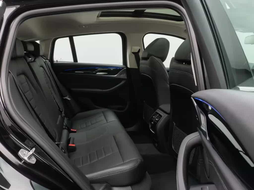 BMW X4 xD30i xLine Panorama Kamera HUD DAB HiFi AHK 10/2021-photo-25