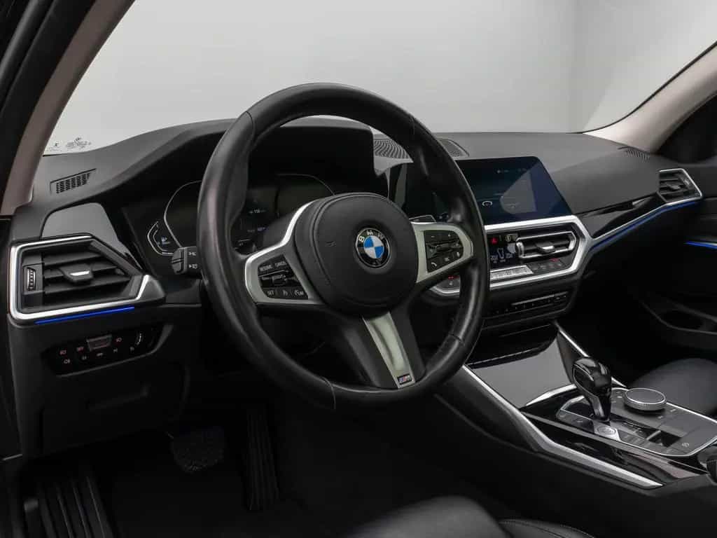 BMW 320 d  Sport Line Panorama HUD DAB Lordos LED PDC 12/2020-photo-20