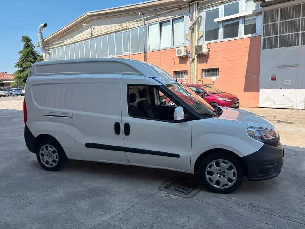 Fiat Other Doblo Doblò 1.6 MJT 120CV PL-TA Cargo Maxi 06/2018-photo-3