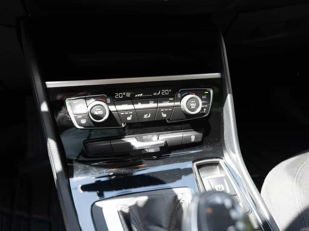 BMW 218 Active Tourer Advantage LED NAVI SHZ PDC 01/2017-photo-16