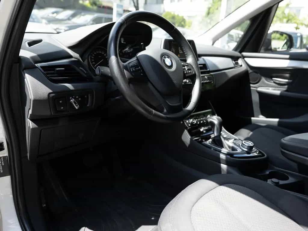 BMW 218 Active Tourer Advantage LED NAVI SHZ PDC 01/2017-photo-22