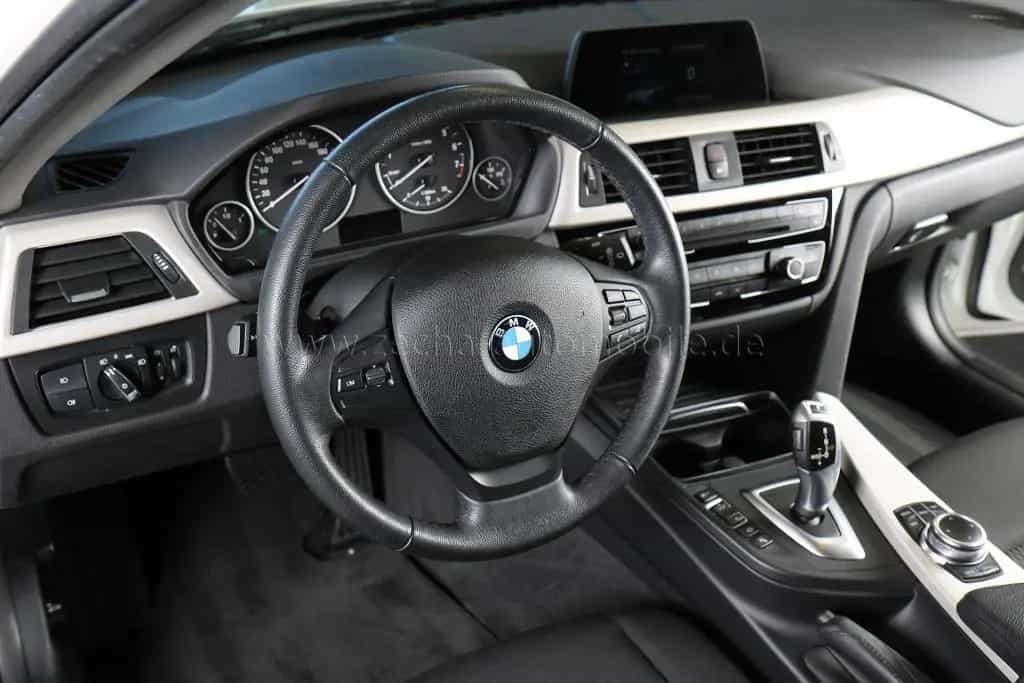 BMW 320 i xDr.Tour.AHK.RFK.Surr.View.LED.Navi. 11/2018-photo-4