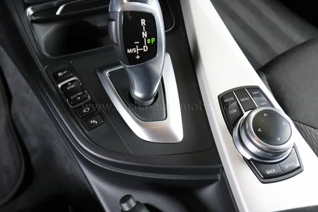 BMW 320 i xDr.Tour.AHK.RFK.Surr.View.LED.Navi. 11/2018-photo-8