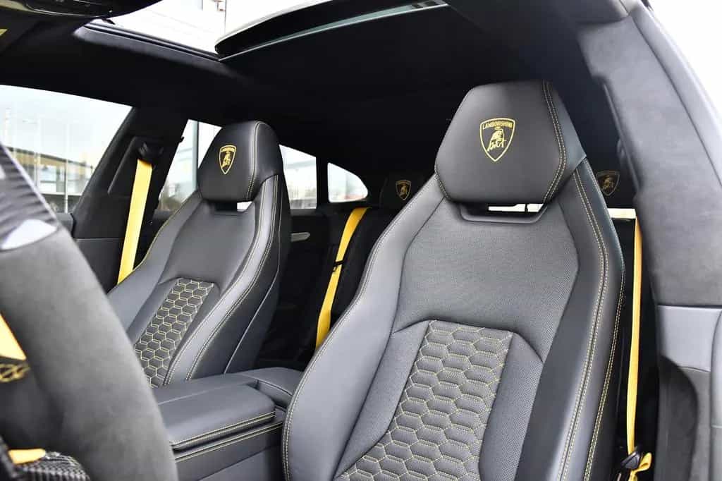 Lamborghini Urus 4.0 V8 Exclusive B&O Pano Night .Vision 01/2021-photo-16