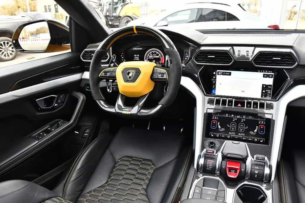 Lamborghini Urus 4.0 V8 Exclusive B&O Pano Night .Vision 01/2021-photo-17