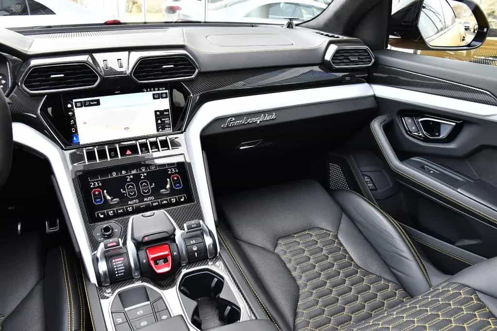Lamborghini Urus 4.0 V8 Exclusive B&O Pano Night .Vision 01/2021-photo-18