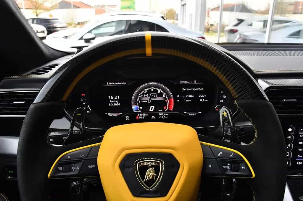 Lamborghini Urus 4.0 V8 Exclusive B&O Pano Night .Vision 01/2021-photo-24