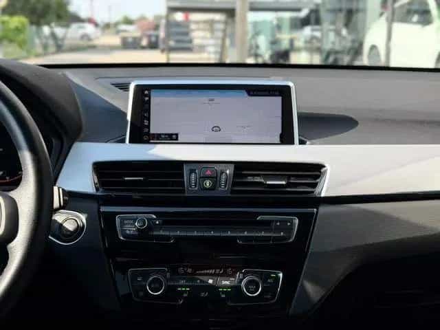 BMW X1 sDrive18d 150CV Automatico Business Advan 06/2020-photo-10