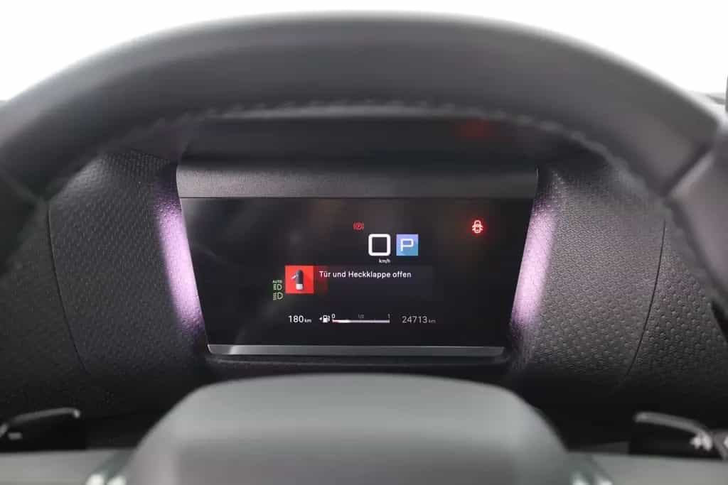 Citroën C4 PureTech 130 Aut. LED ACC Navi Pano 08/2024-photo-17