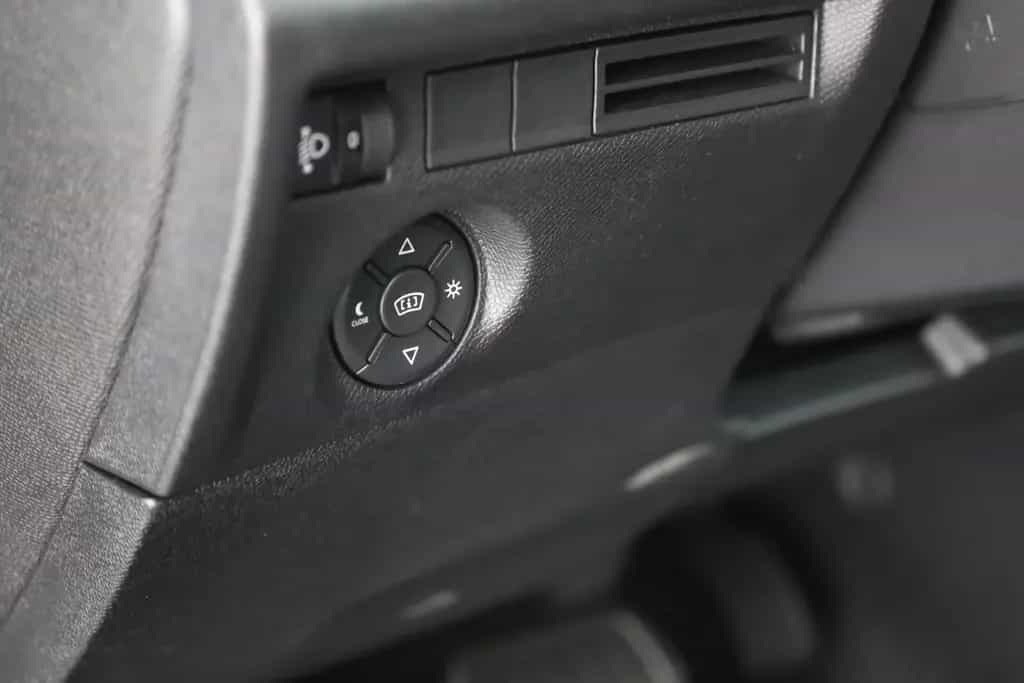 Citroën C4 PureTech 130 Aut. LED ACC Navi Pano 08/2024-photo-18