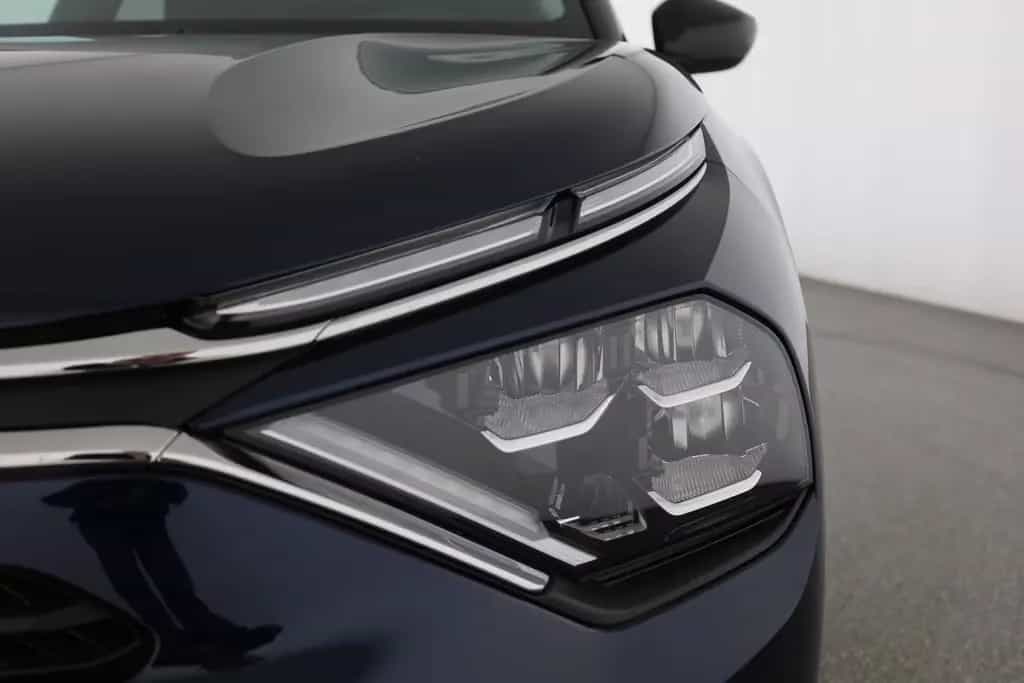 Citroën C4 PureTech 130 Aut. LED ACC Navi Pano 08/2024-photo-27