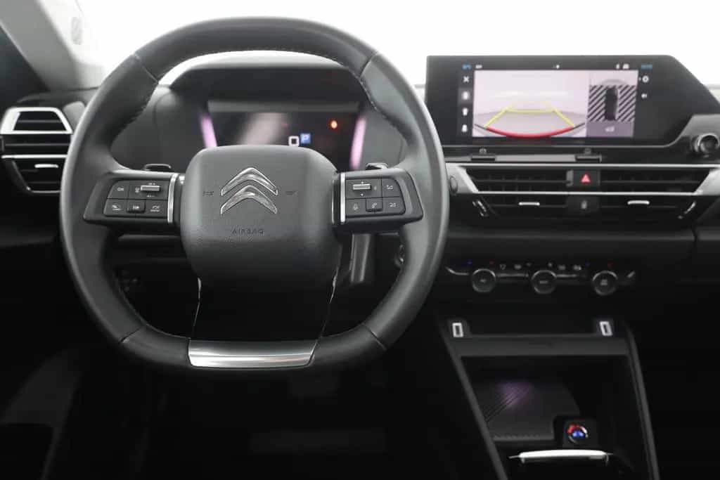 Citroën C4 PureTech 130 Aut. LED ACC Navi Pano 08/2024-photo-9