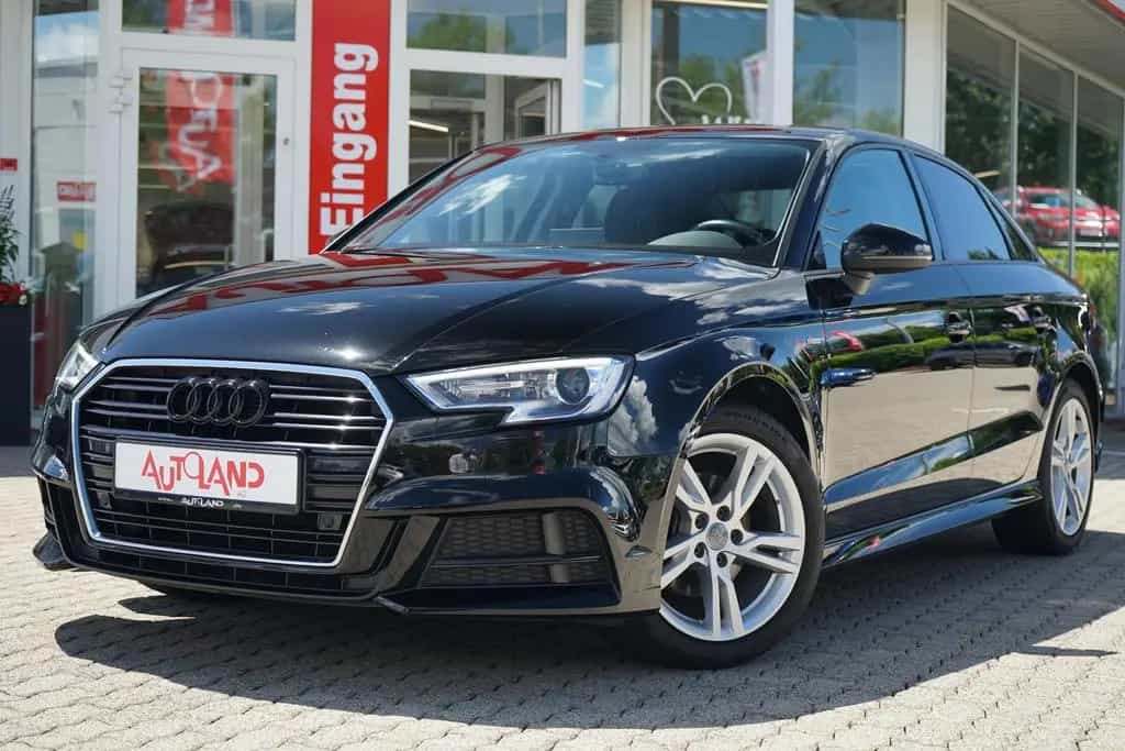 Audi A3 40 2.0 TFSI quattro sport LED Navi ACC PDC 04/2020-photo-1