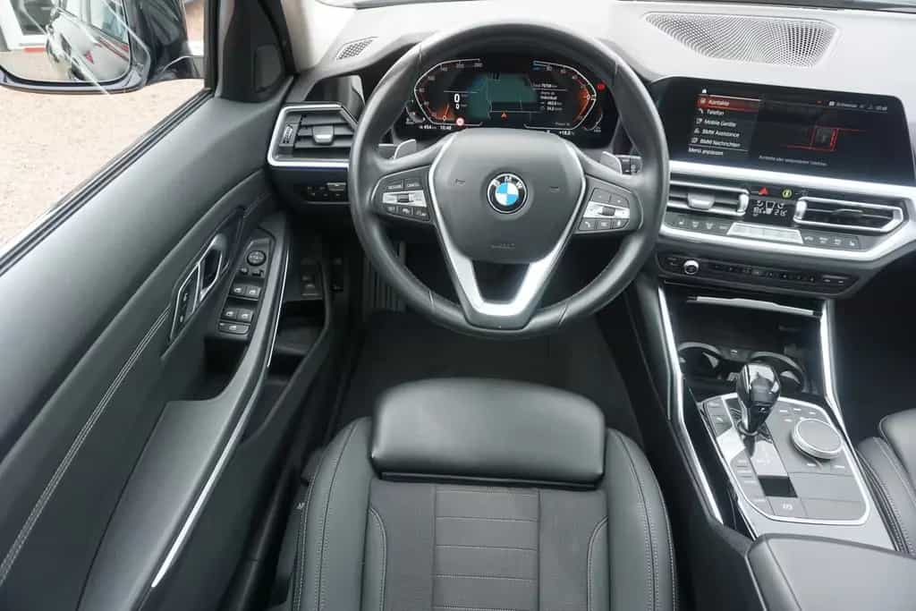 BMW 320 d Touring Sport Line Aut. LED Navi Panorama 01/2021-photo-10