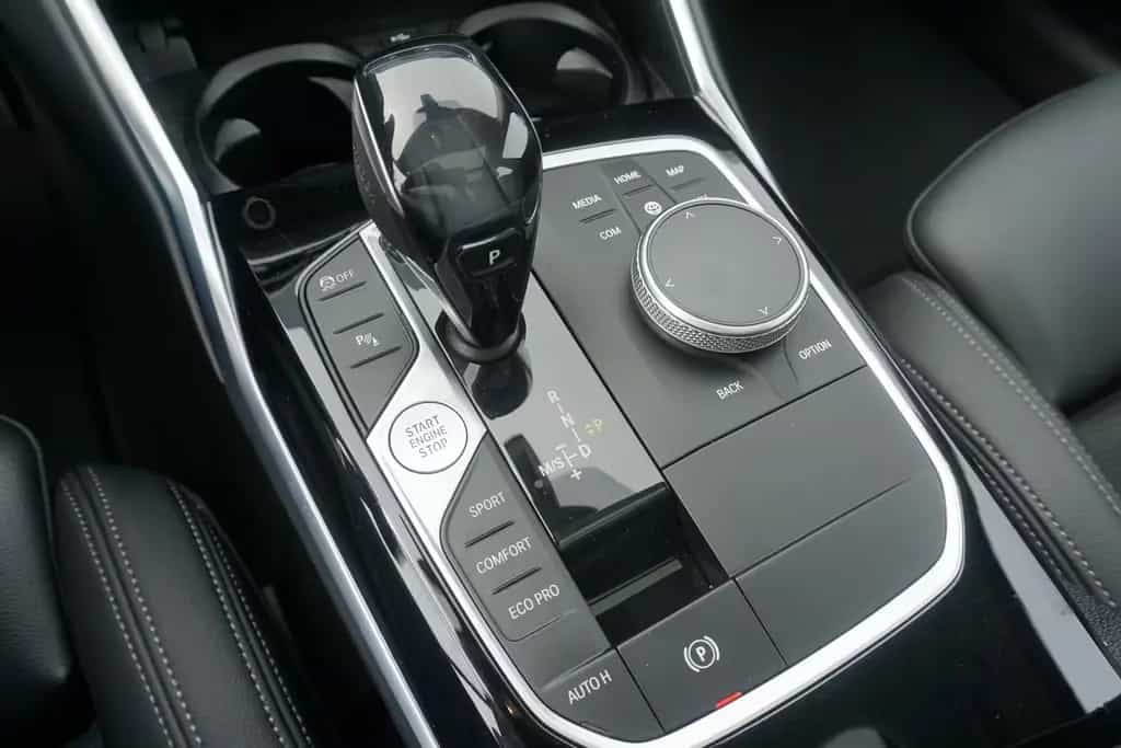 BMW 320 d Touring Sport Line Aut. LED Navi Panorama 01/2021-photo-21