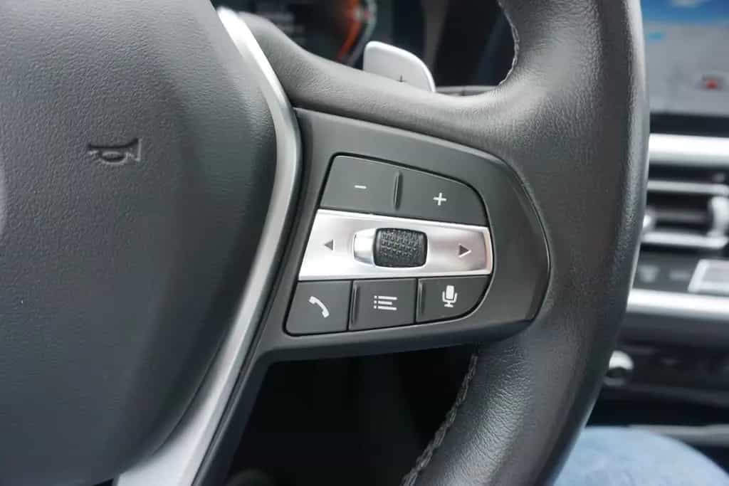 BMW 320 d Touring Sport Line Aut. LED Navi Panorama 01/2021-photo-24