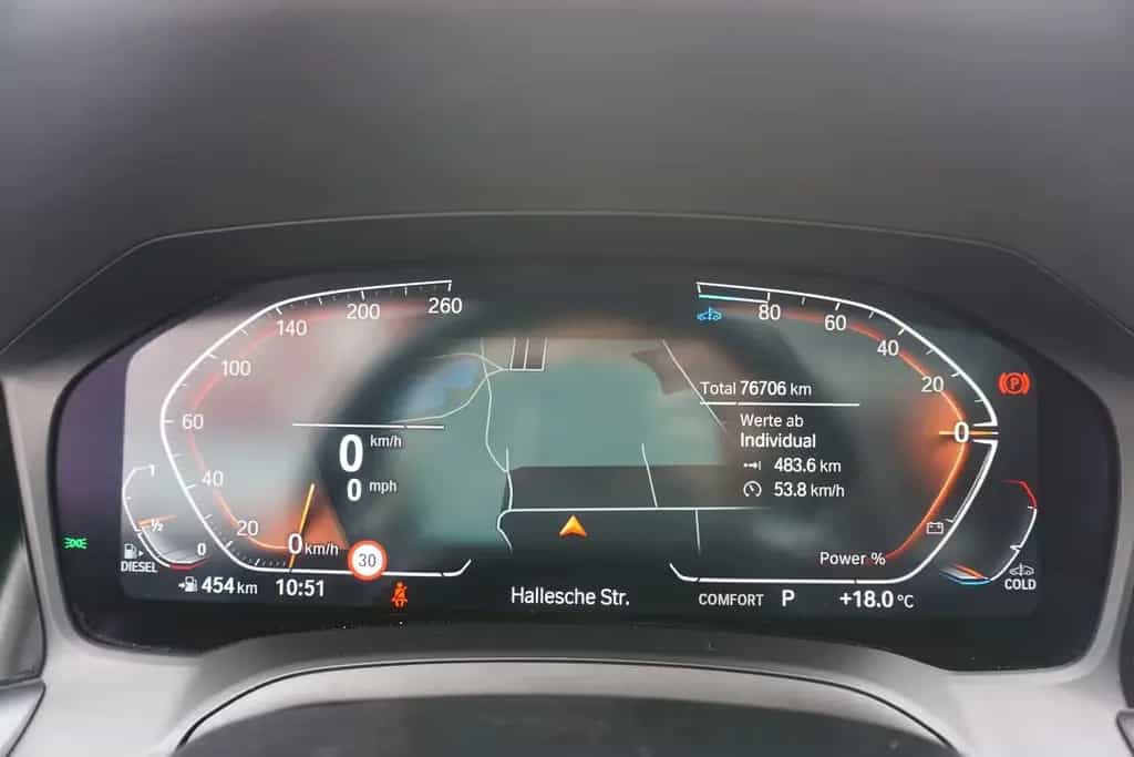 BMW 320 d Touring Sport Line Aut. LED Navi Panorama 01/2021-photo-25