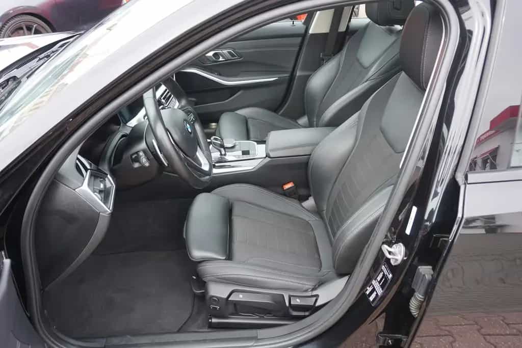 BMW 320 d Touring Sport Line Aut. LED Navi Panorama 01/2021-photo-8